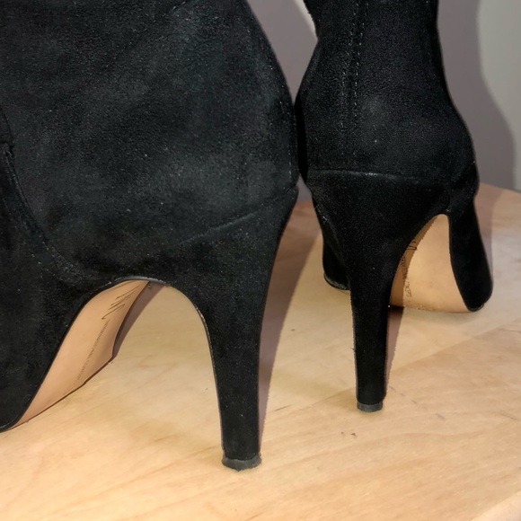International Concepts Knee-high Suede Stiletto Round Toe Boots - Picture 3 of 6